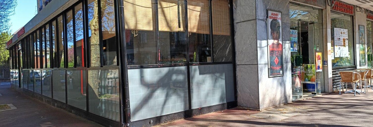 Commerce  131 m² à vendre à Suresnes (92150)