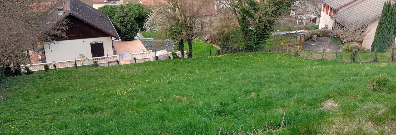 Terrain  1100 m² à vendre à Saint-Genix-les-Villages (73240)