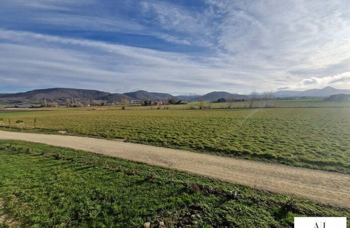 Corps de ferme brut de plus de 378 m² sur 721 m² de terrain — photo 3