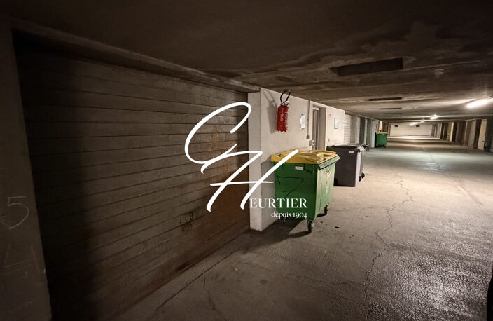 GRENOBLE - GARAGE - SOUS TERRAIN — photo 3