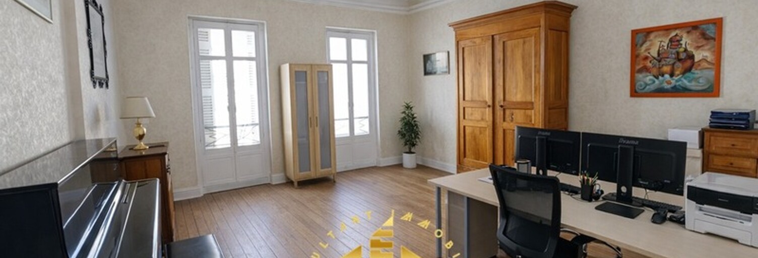 Immeuble  234 m² à vendre à Cambes (33880)