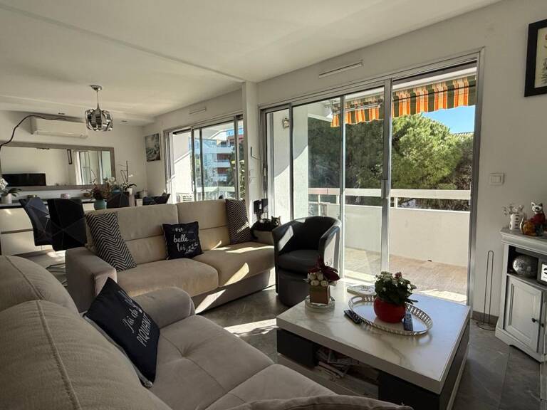 Appartement à vendre 2, 3 pièces FREJUS PLAGE (83) — photo 1