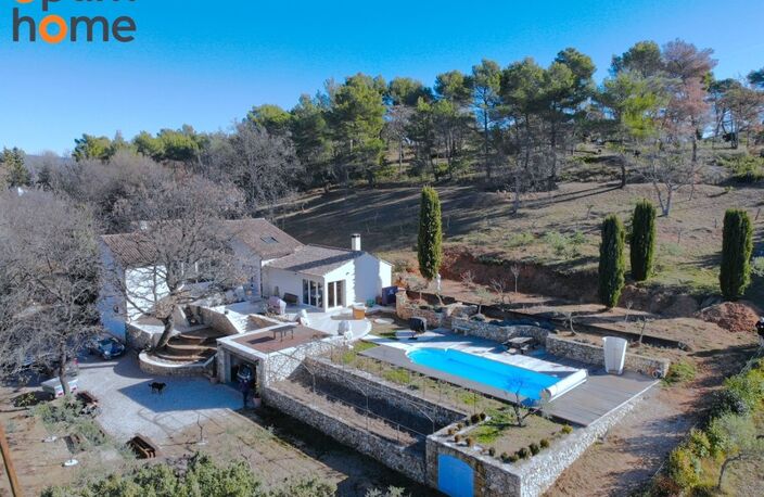 Grambois : Belle demaure sur 4600 m2 de terrain — photo 2