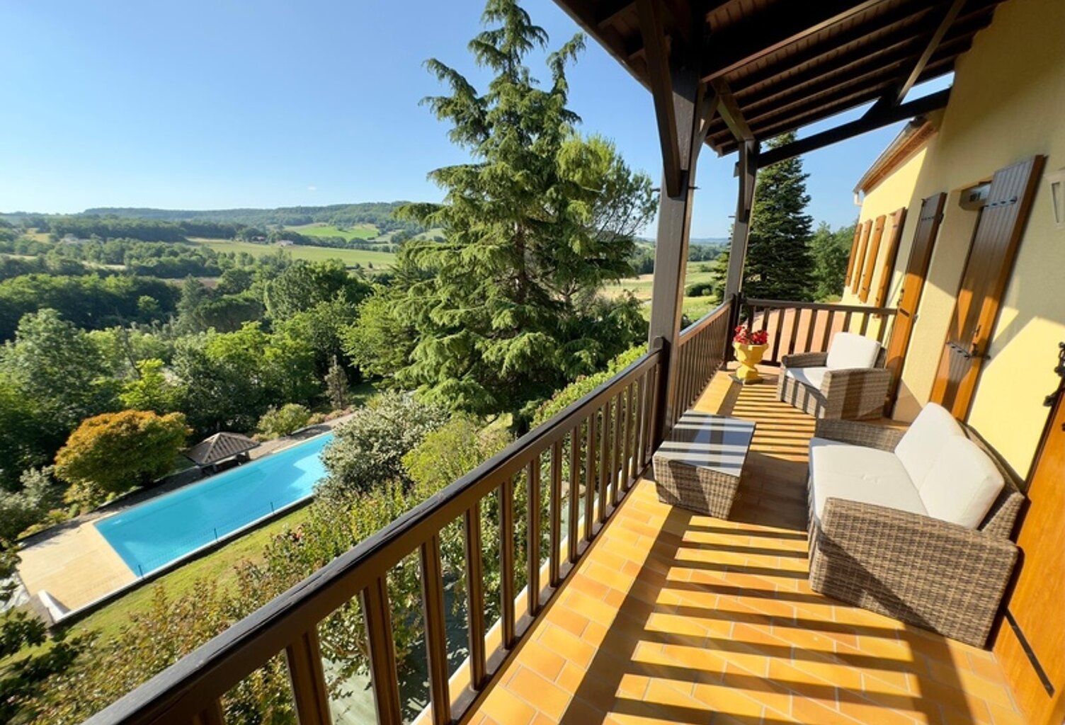 Maison avec vue panoramique + piscine – Penne d’Agenais (47) — photo 1