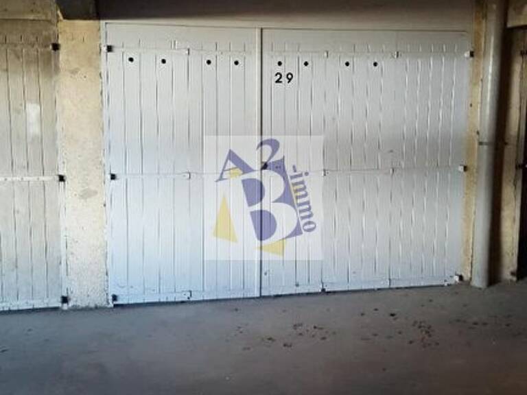 Parking / box Angouleme 15 m2 — photo 1