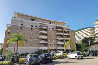 Appartement 2 pièces 809 €