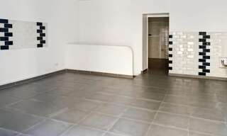 Commerce   m² à vendre à Oraison (04700)