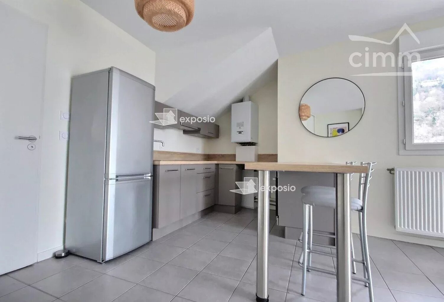 LOCATION VILLARD-BONNOT /BRIGNOUD : STUDIO AVEC TERRASSE ET PLAC — photo 1