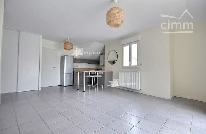 LOCATION VILLARD-BONNOT /BRIGNOUD : STUDIO AVEC TERRASSE ET PLAC — photo 2