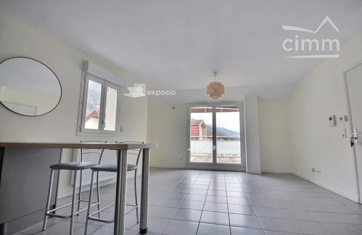 LOCATION VILLARD-BONNOT /BRIGNOUD : STUDIO AVEC TERRASSE ET PLAC — photo 3