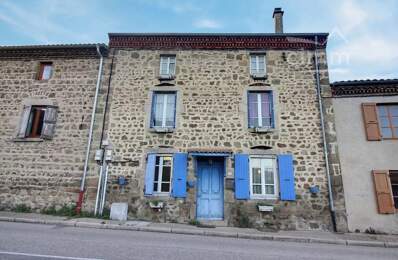 Maison en pierre à rénover au cœur de Lupé — photo du bien