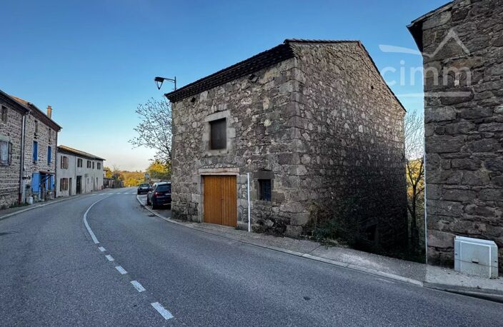 Maison en pierre à rénover au cœur de Lupé — photo 2