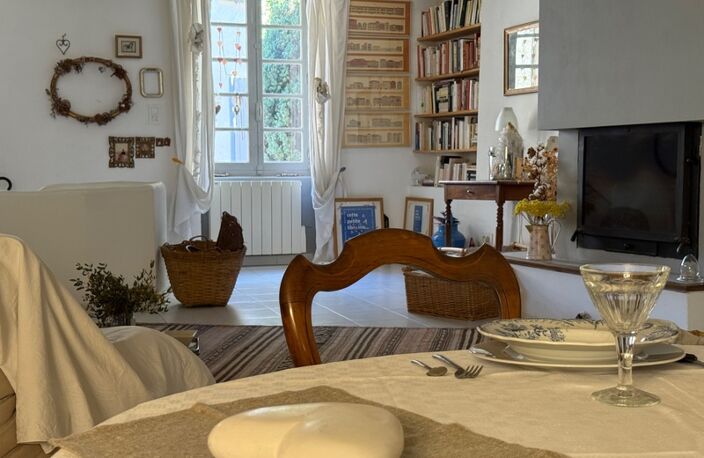 Maison de Village à vendre 118 m2 avec terrasse LOURMARIN (84) — photo 4