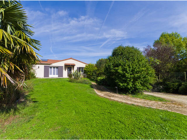 Maison à vendre 6 pièces SAINT GEORGES LES BAILLARGEAUX (86) — photo du bien
