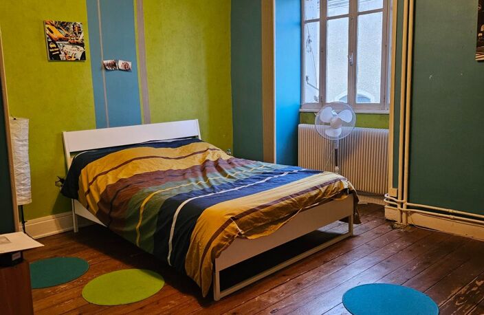 MAISON DE VILLAGE DE 148 M2 TYPE 7 A RENOVER — photo 4