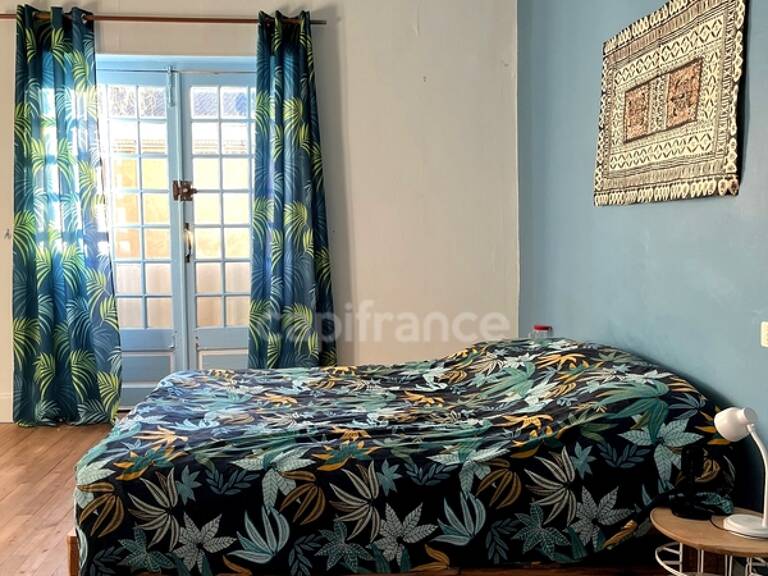 Immeuble en pierre à vendre, avec appartement (140 m2), local commercial (35 m2), cour intérieure et caves en plein centre de FLEURANCE (32) — photo 1