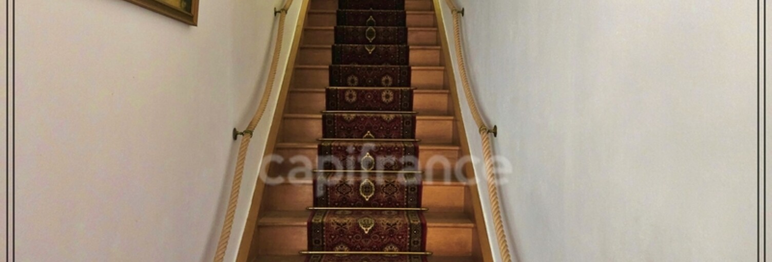 Maison 10 Pièces 306 m² à vendre à La Capelle (02260)