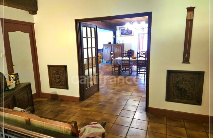 Ensemble immobilier de caractère avec fort potentiel – Maison de 305 m² + revenus locatifs — photo 2