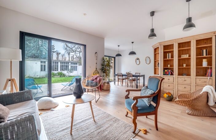 Maison à vendre 9 pièces VERSAILLES (78) — photo 2