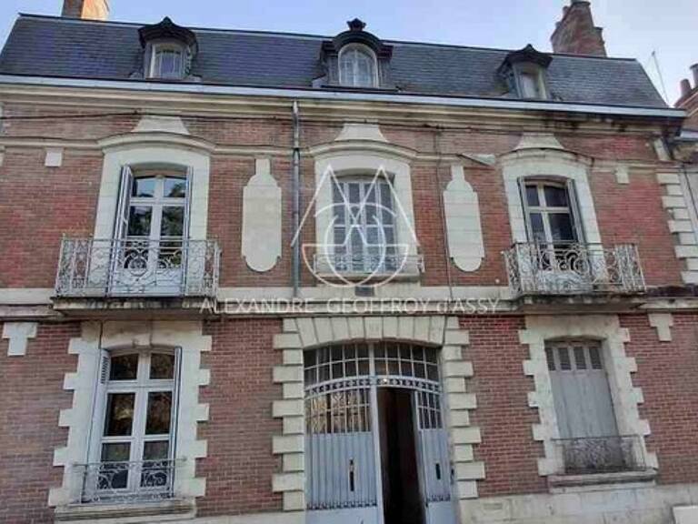 Rénovez cette maison de 143 m2 avec dépendances et deux jardins dans Tours — photo 1
