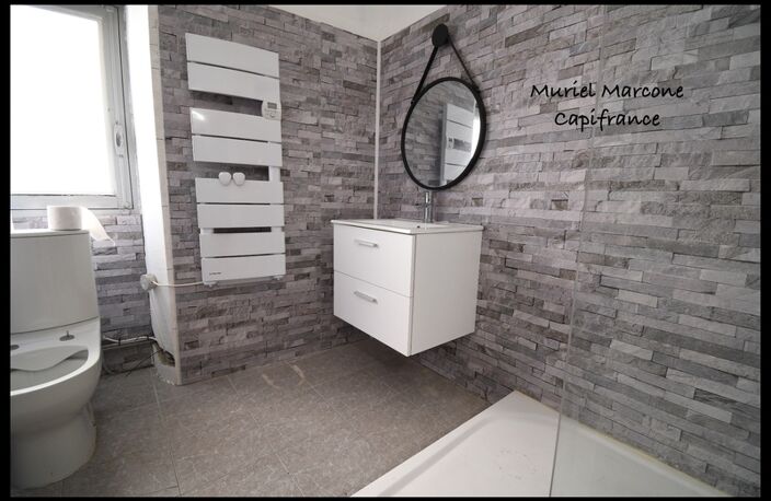 Dpt Vaucluse (84), à vendre CADENET maison de village T5 d'environ 80 m2 avec cave — photo 5