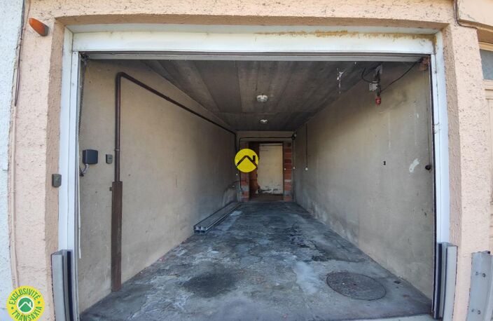 IMMEUBLE + PARKING + GARAGE — photo 3