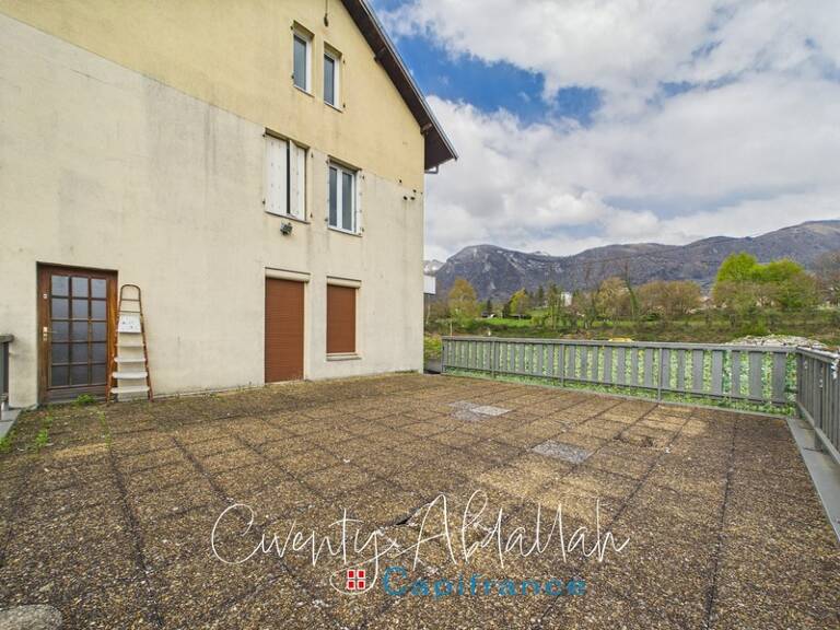 Immeuble à vendre SAINT PIERRE D'ALBIGNY (73) - Restaurant à vendre avec murs et 2 logements T4 — photo 1