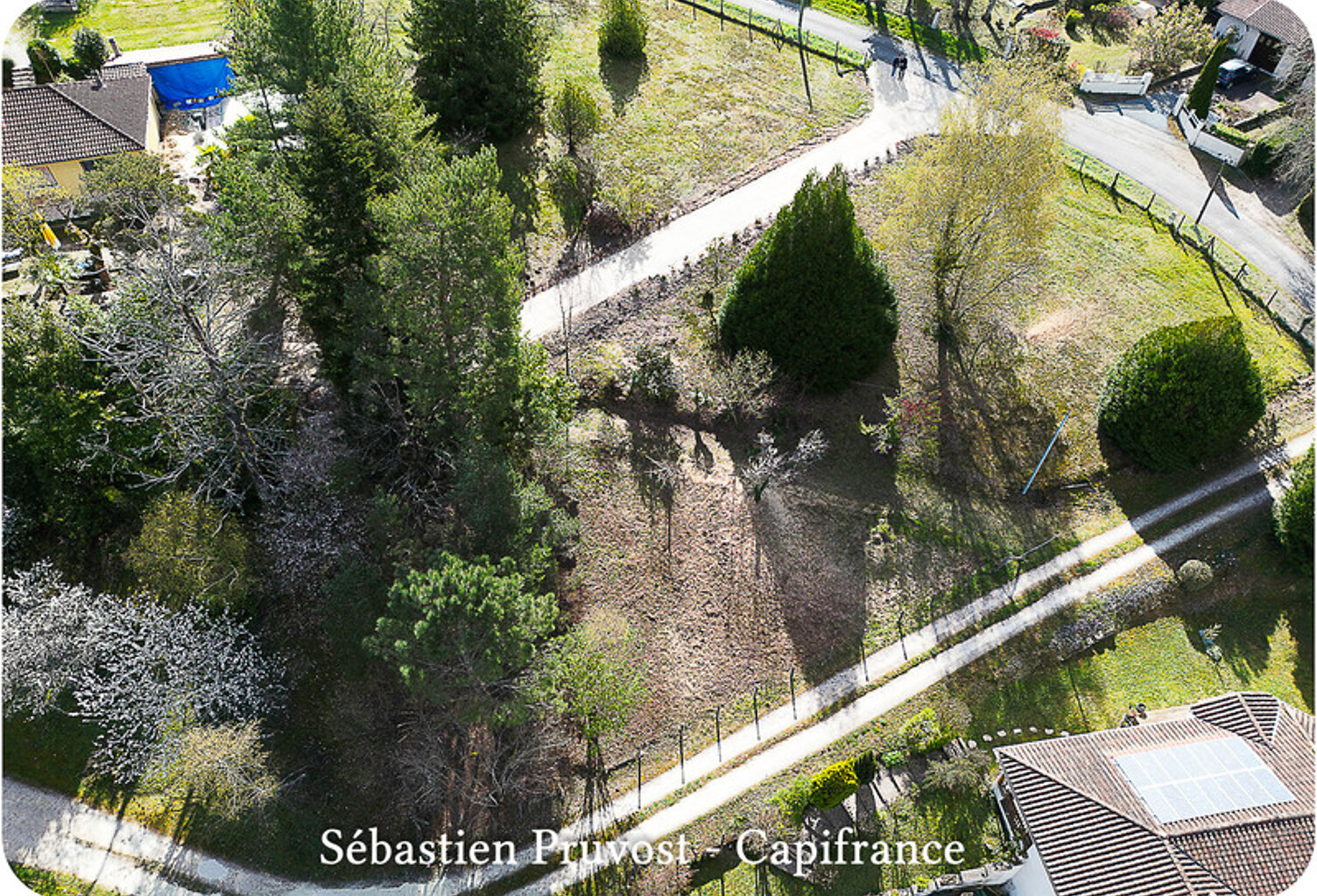Terrain à vendre Dordogne - CHANCELADE (24) 1400m2 avec chemin d'accès - Secteur recherché — photo 1