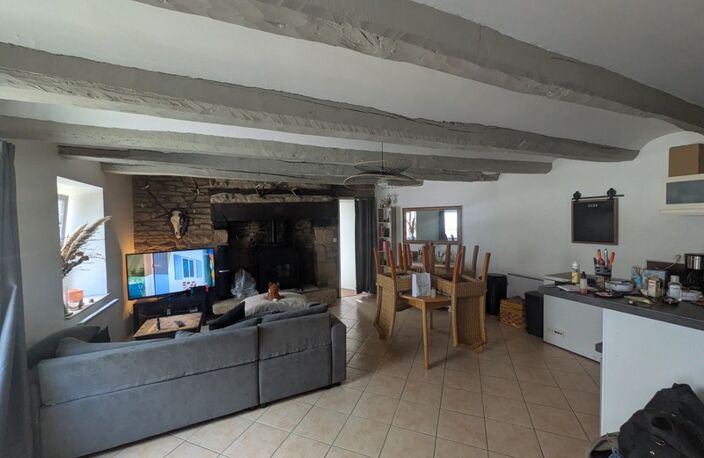 LOCMALO JOLIE MAISON DE 100m² ENVIRON 4 PIECES AVEC VIE DE PLAIN PEID SANS JARDIN — photo 4