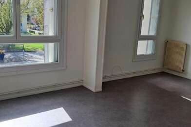 Appartement 3 pièces 370 €