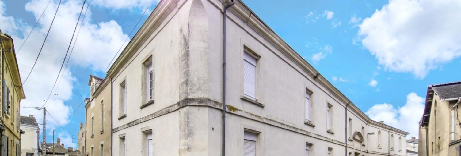 Immeuble  525 m² à vendre à Doué-en-Anjou (49700)