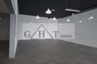 Local industriel  2335 €