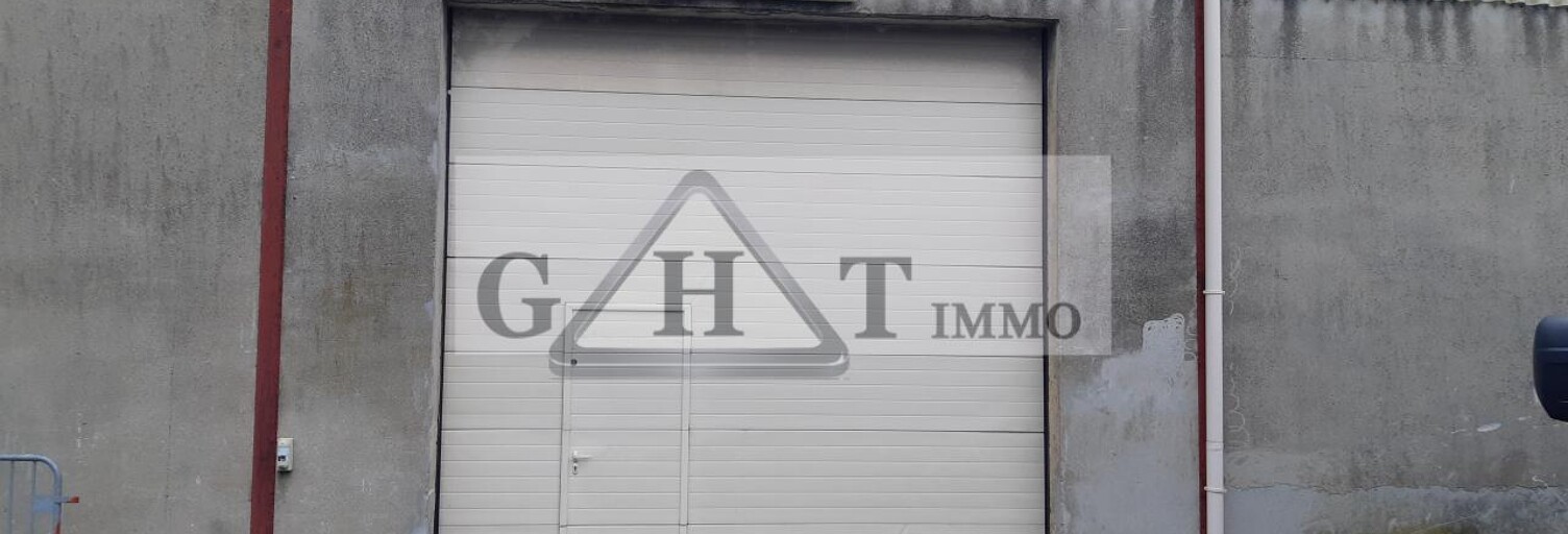 Local industriel  400 m² à louer à Vaux-le-Pénil (77000)