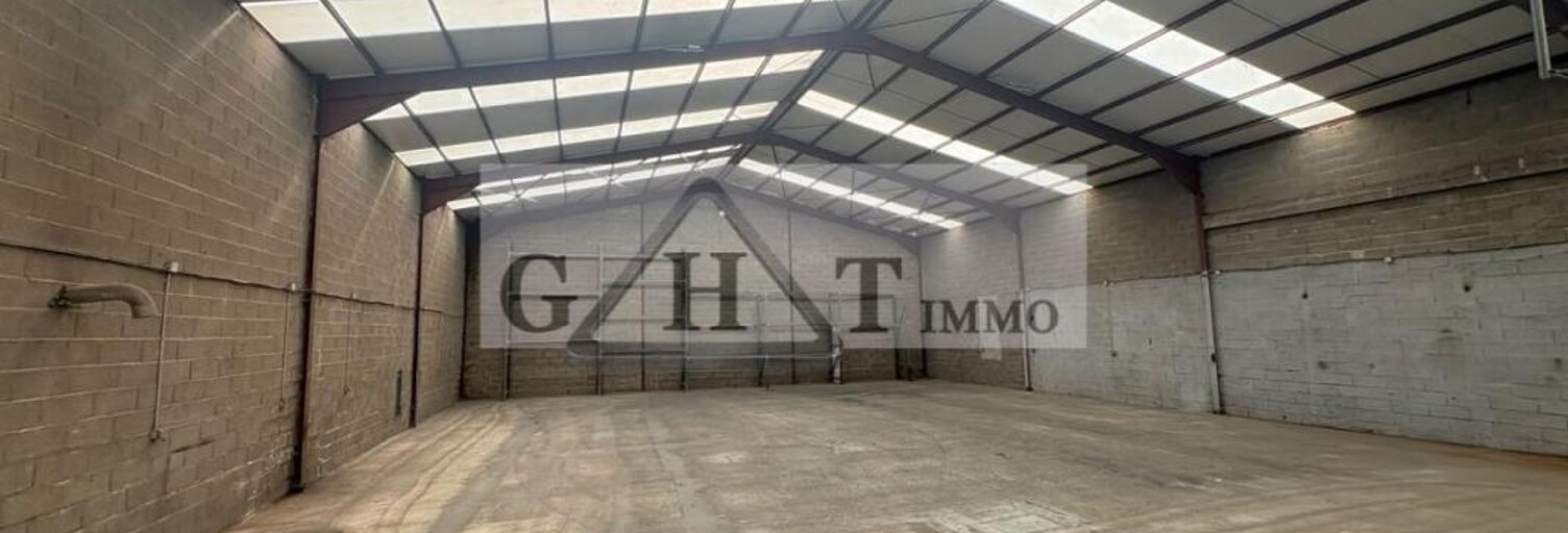 Local industriel  400 m² à louer à Vaux-le-Pénil (77000)