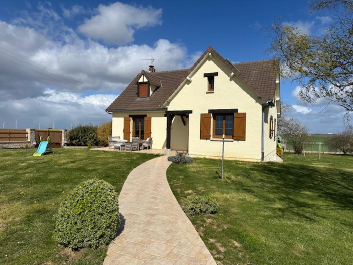 Villa / Maison  T6 à vendre Éole-en-Beauce 28150
