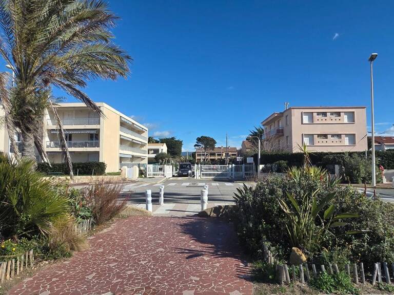 Saint Cyr sur mer, bord de mer, DUPLEX de type 4 en1er et dernier étage, CLILATISÉ — photo 1