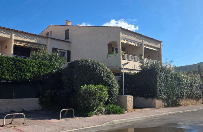 Saint Cyr sur mer, bord de mer, DUPLEX de type 4 en1er et dernier étage, CLILATISÉ — photo 3