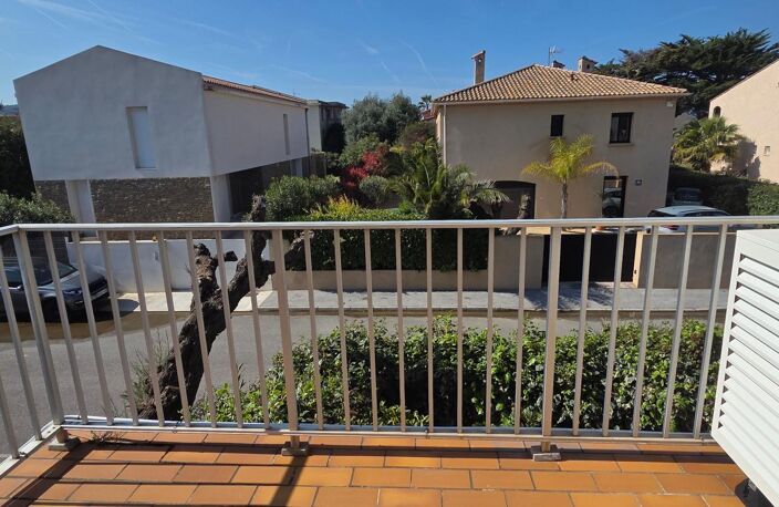Saint Cyr sur mer, bord de mer, DUPLEX de type 4 en1er et dernier étage, CLILATISÉ — photo 5