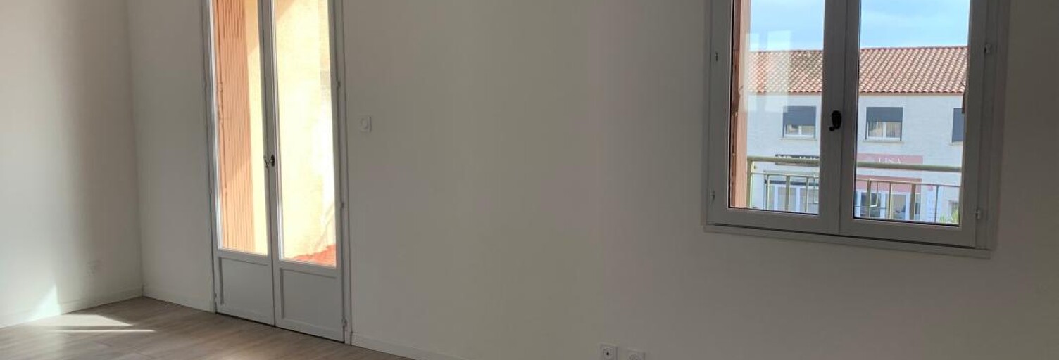 Bureau  95 m² à louer à Nîmes (30900)