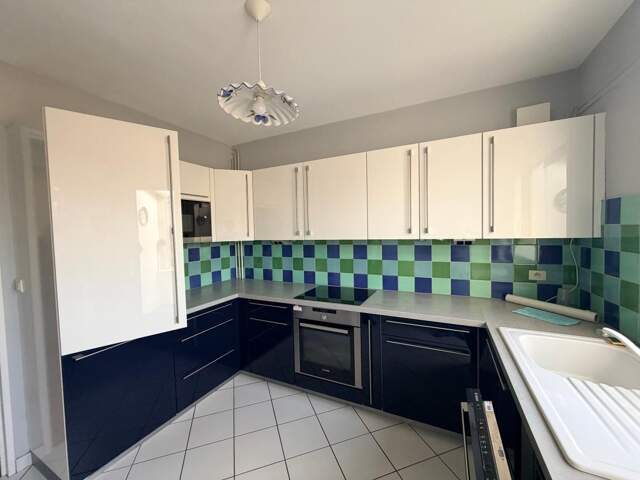 Appartement À Vendre — photo du bien