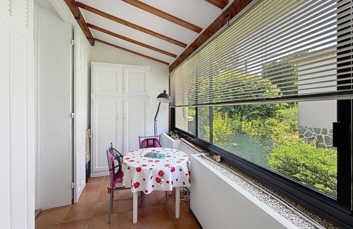 Maison À Vendre 113 m² avec garage et studio — photo 2