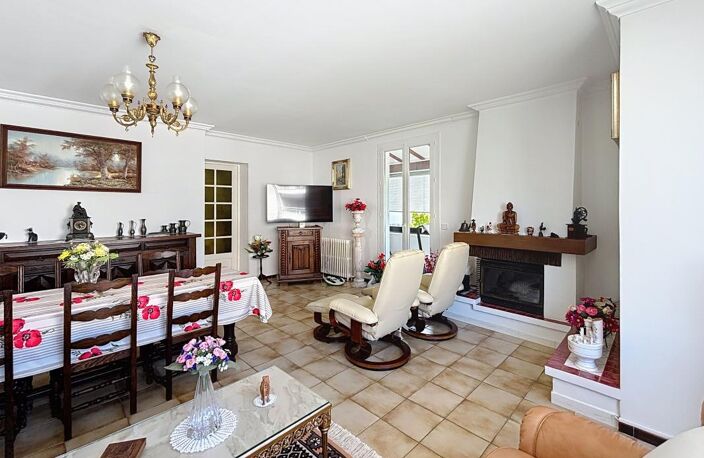 Maison À Vendre 113 m² avec garage et studio — photo 3