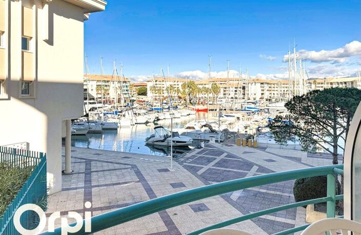 Appartement À Vendre T2 43m² Résidence avec piscine Terrasse Vue Port + balcon Parking — photo 5
