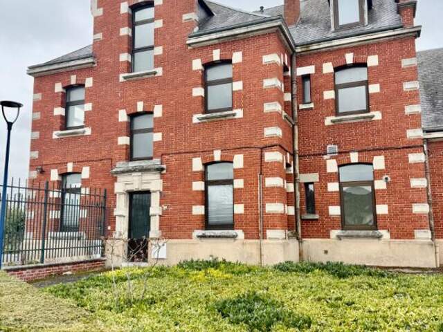 Immeuble Albert 16 pièce(s) 326 m2 . Bâtiment chargé d'histoire , Idéal  pour investisseur ou marchand de biens — photo du bien