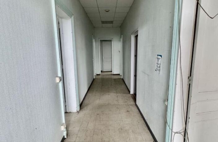Immeuble Albert 16 pièce(s) 326 m2 . Bâtiment chargé d'histoire , Idéal  pour investisseur ou marchand de biens — photo 4