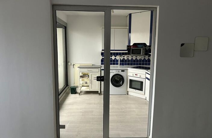 33 Bordeaux secteur Pellegrin Appartement  3 pièce(s) 70 m2 — photo 3