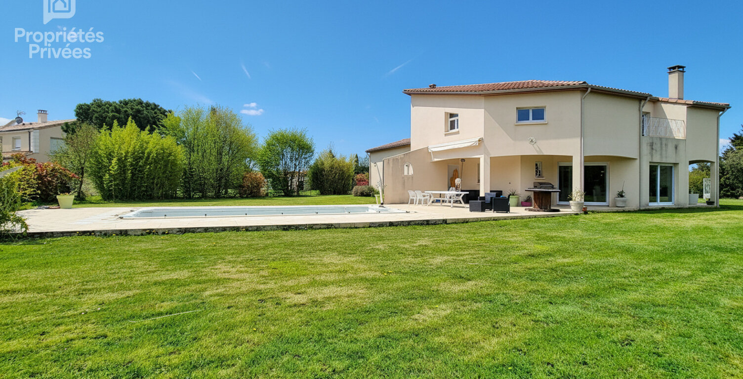 Maison Chauvigny 7 pièce(s) 238 m2 — photo 1