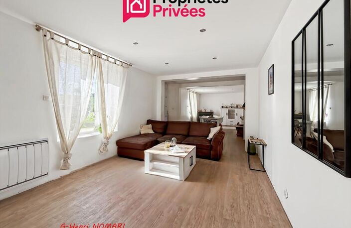 Maison à Pouancé Ombree D Anjou 6 pièce(s) 140 m2 - 4 Chambres — photo 4