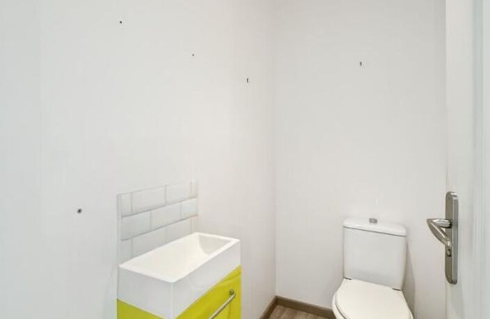 Maison à Pouancé Ombree D Anjou 6 pièce(s) 140 m2 - 4 Chambres — photo 5