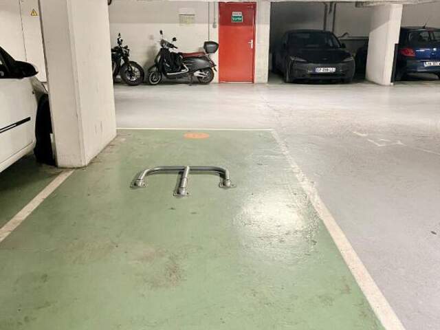 Parking Avenue André Malraux — photo du bien